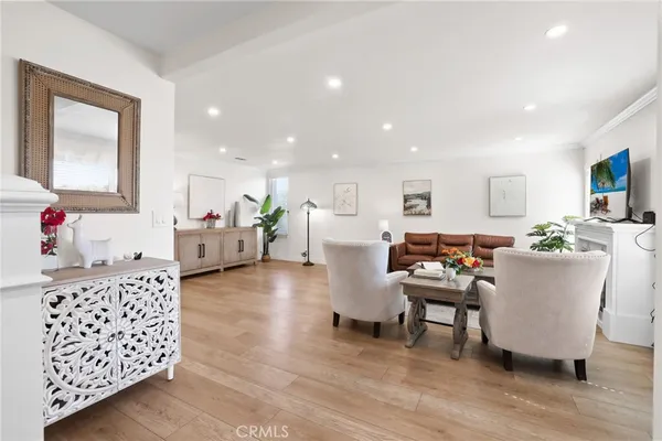 $1,249,880 | 10 Goldenbush, Irvine, CA 92604