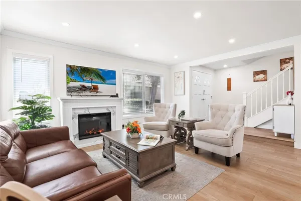 $1,249,880 | 10 Goldenbush, Irvine, CA 92604