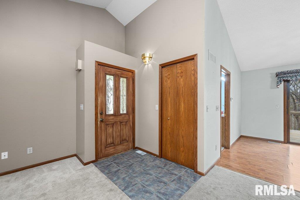 8504 Ridgewood Road, Unit 701 Rock Island, IL 61201 - Photo 11 of 35