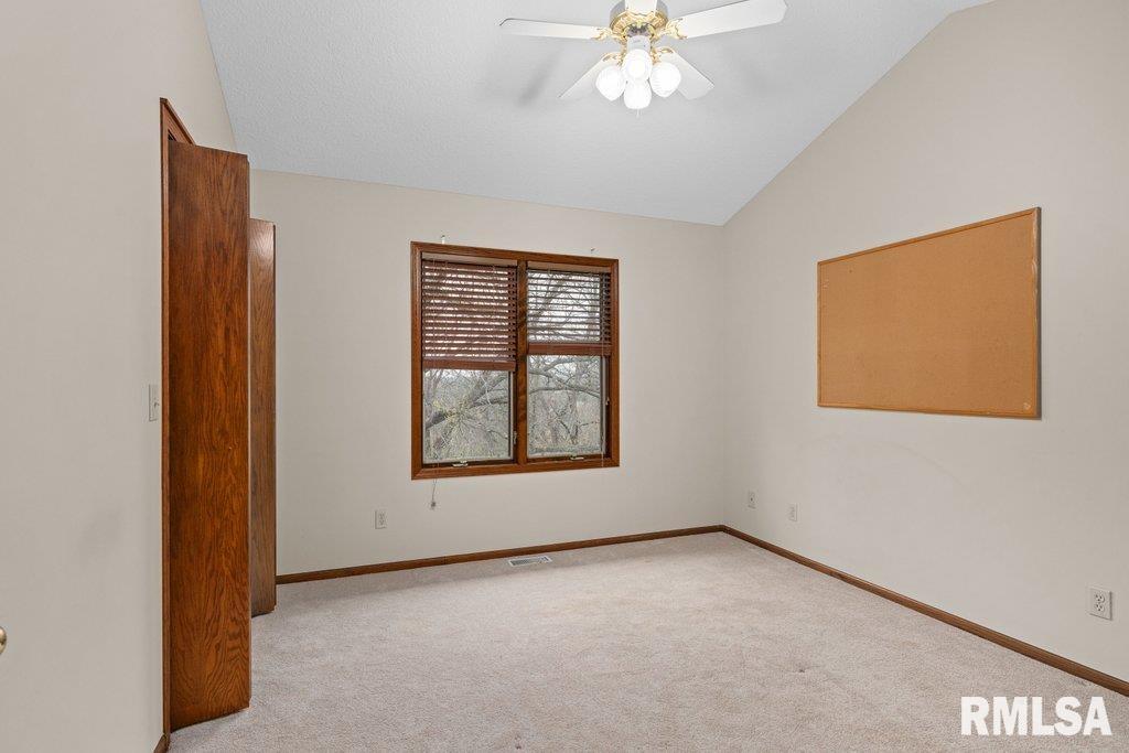 8504 Ridgewood Road, Unit 701 Rock Island, IL 61201 - Photo 16 of 35