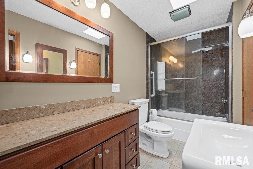 8504 Ridgewood Road, Unit 701 Rock Island, IL 61201 - Photo 20 of 35