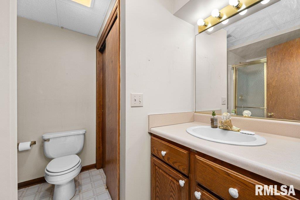 8504 Ridgewood Road, Unit 701 Rock Island, IL 61201 - Photo 32 of 35