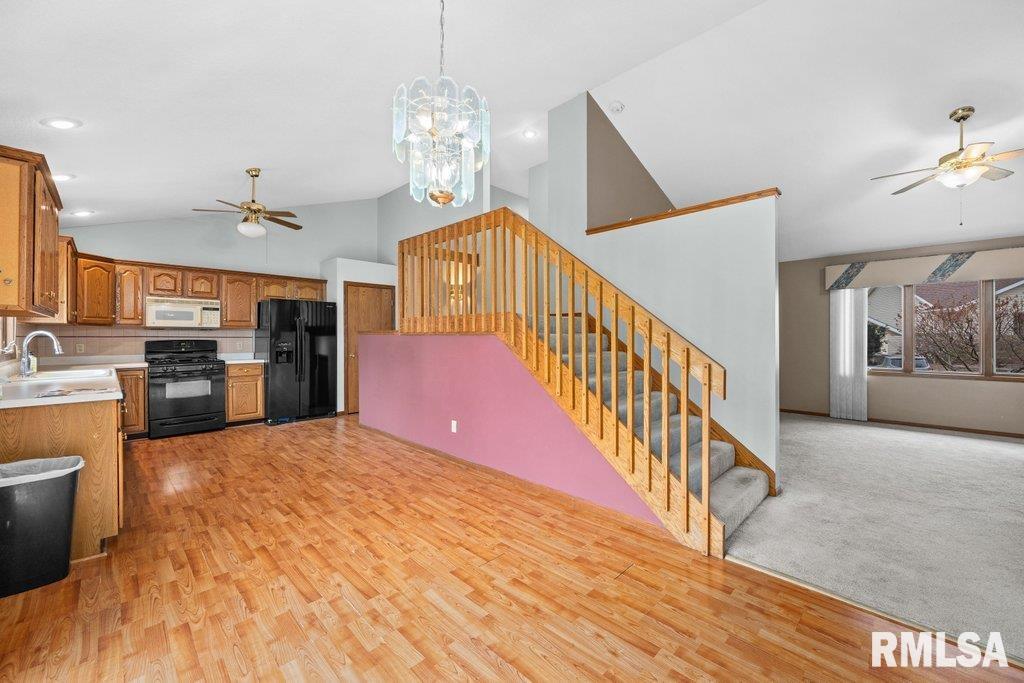 8504 Ridgewood Road, Unit 701 Rock Island, IL 61201 - Photo 7 of 35