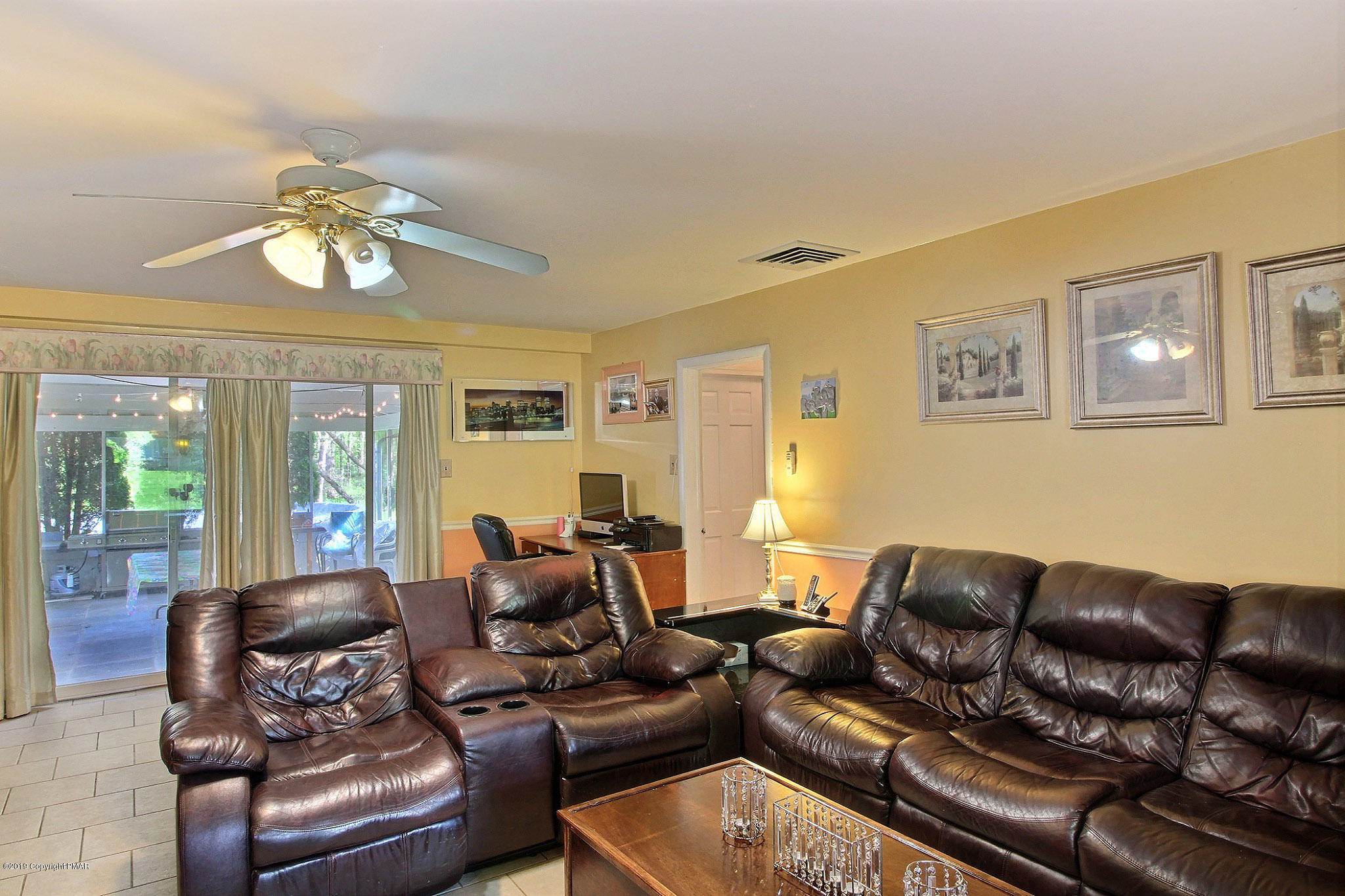 414 Norton Road Stroudsburg, PA 18360 - Photo 16 of 37 Family Room