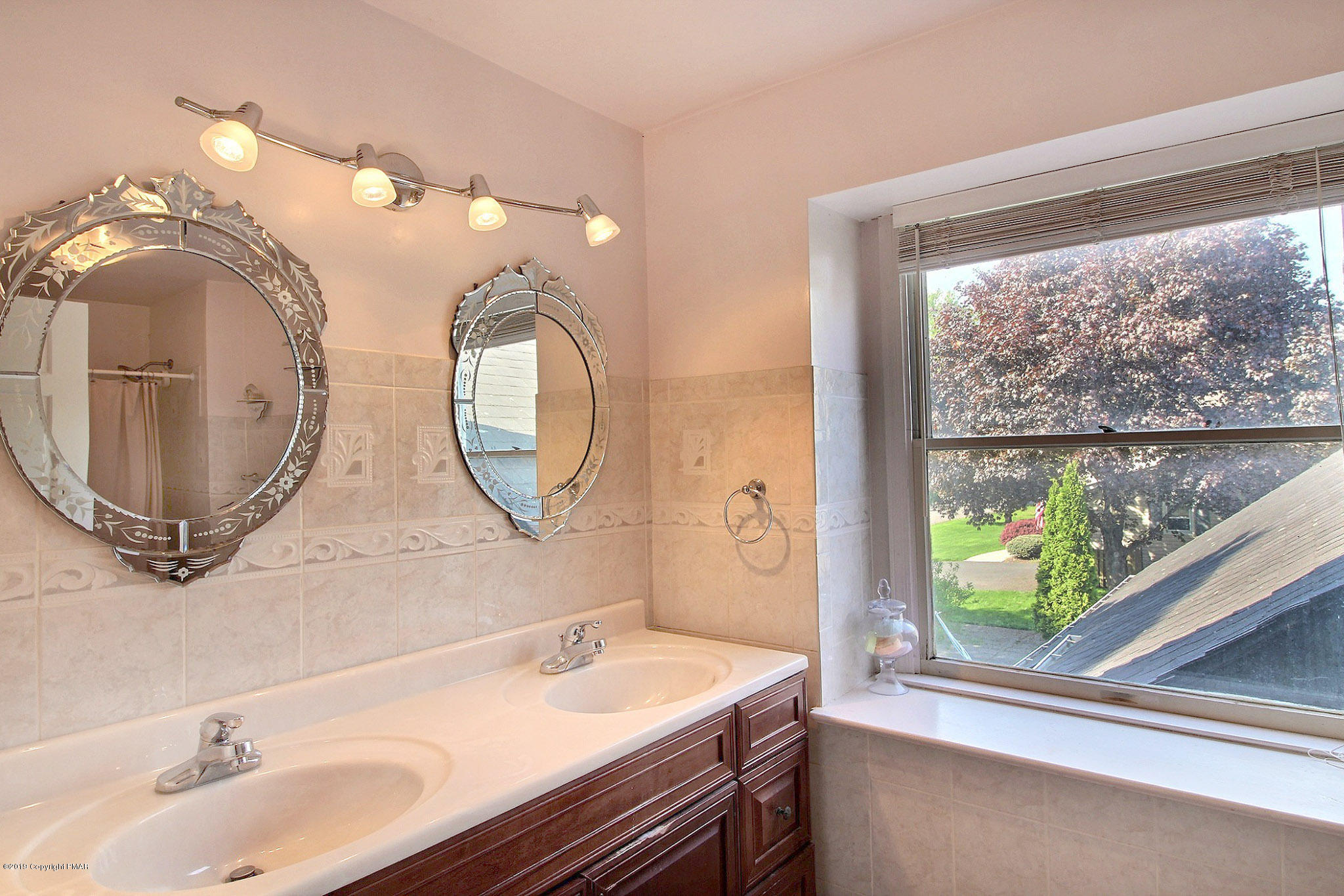414 Norton Road Stroudsburg, PA 18360 - Photo 30 of 37 Main Bathroom