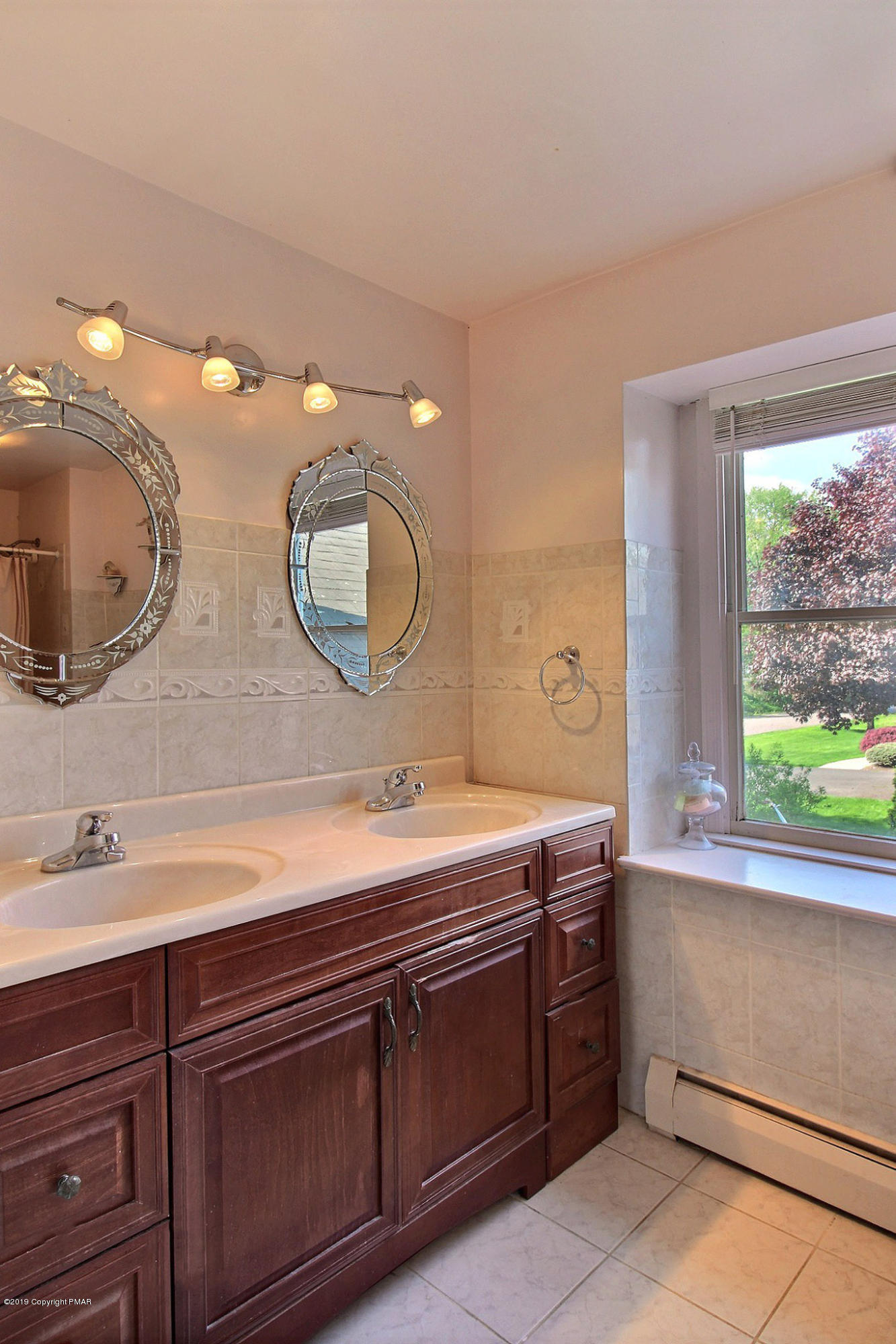 414 Norton Road Stroudsburg, PA 18360 - Photo 31 of 37 Main Bathroom