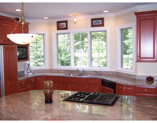 28 Falcon Ridge Drive Hopkinton, MA 01748 - Photo 14 of 27 Gallery Image 14