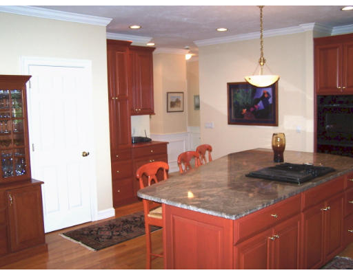 28 Falcon Ridge Drive Hopkinton, MA 01748 - Photo 15 of 27 Gallery Image 15