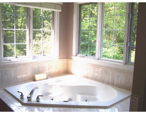 28 Falcon Ridge Drive Hopkinton, MA 01748 - Photo 21 of 27 Gallery Image 21