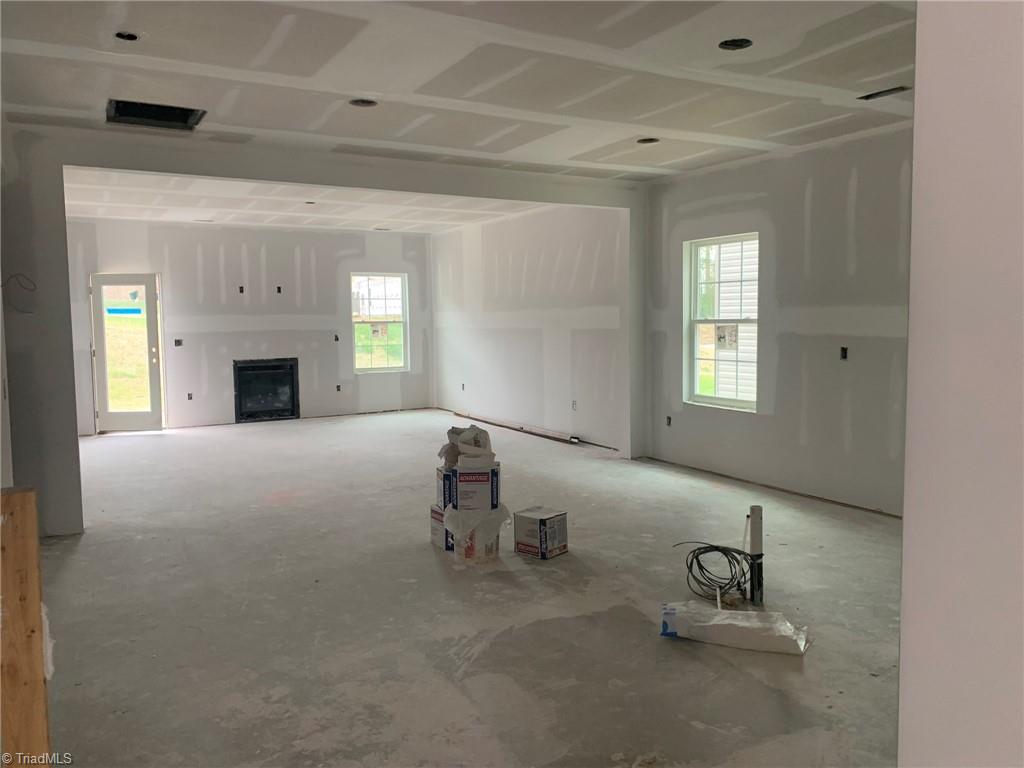 3216 Sycamore Point Trail High Point, NC 27265 - Photo 5 of 23