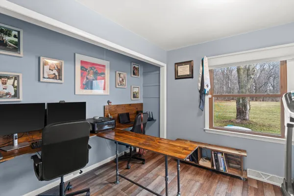 $569,900 | 8710 West Hawthorne Lane, Franklin, WI 53132