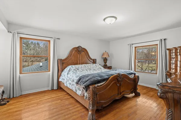 $569,900 | 8710 West Hawthorne Lane, Franklin, WI 53132