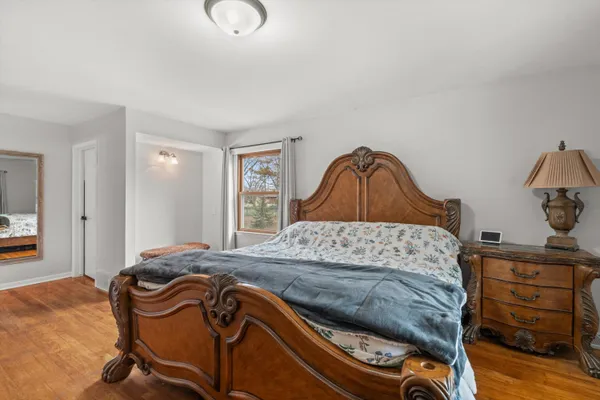 $569,900 | 8710 West Hawthorne Lane, Franklin, WI 53132