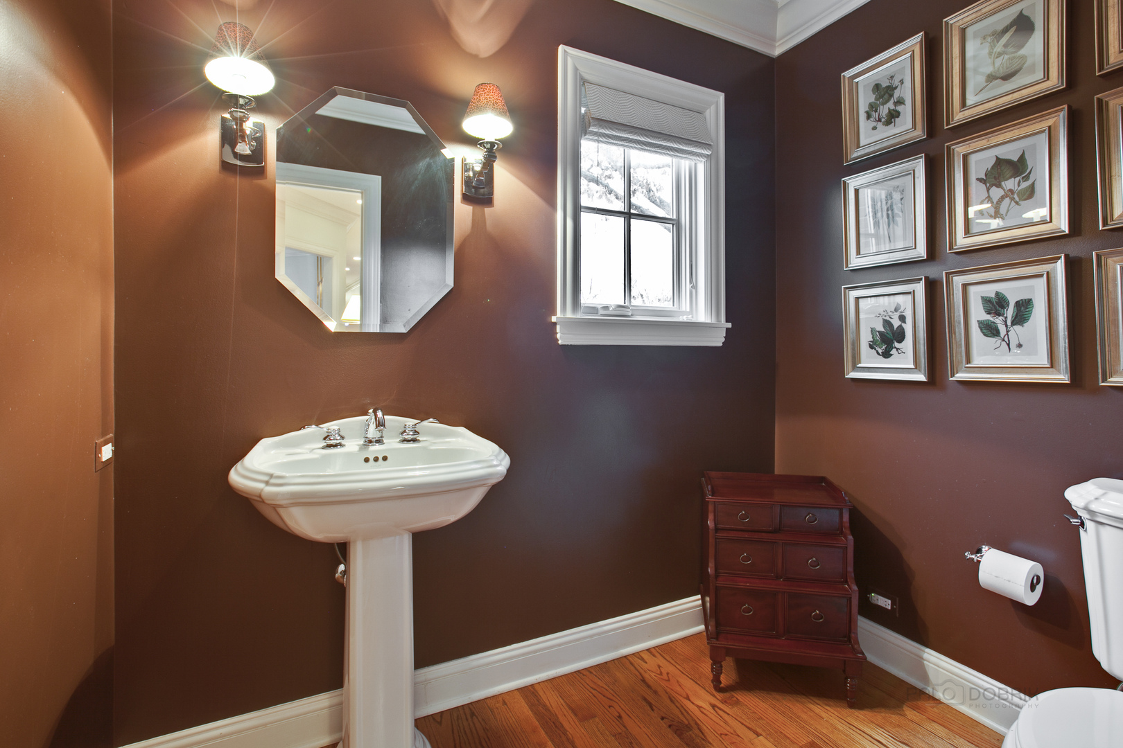 455 Landreth Lane Northfield, IL 60093 - Photo 16 of 31 a bathroom with a sink a mirror and a window