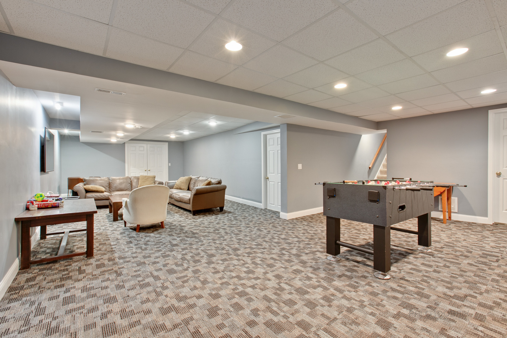 455 Landreth Lane Northfield, IL 60093 - Photo 26 of 31 a room with lots of furniture and a table