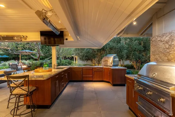 $6,750,000 | 1670 Cabernet Lane, St. Helena, CA 94574