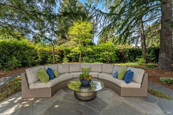 $6,750,000 | 1670 Cabernet Lane, St. Helena, CA 94574