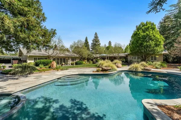 $6,750,000 | 1670 Cabernet Lane, St. Helena, CA 94574