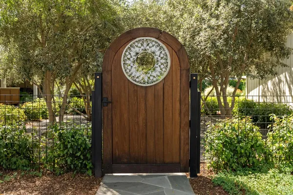 $6,750,000 | 1670 Cabernet Lane, St. Helena, CA 94574