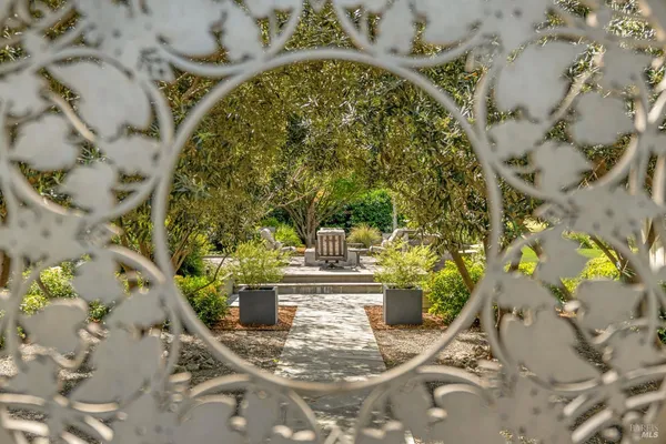 $6,750,000 | 1670 Cabernet Lane, St. Helena, CA 94574