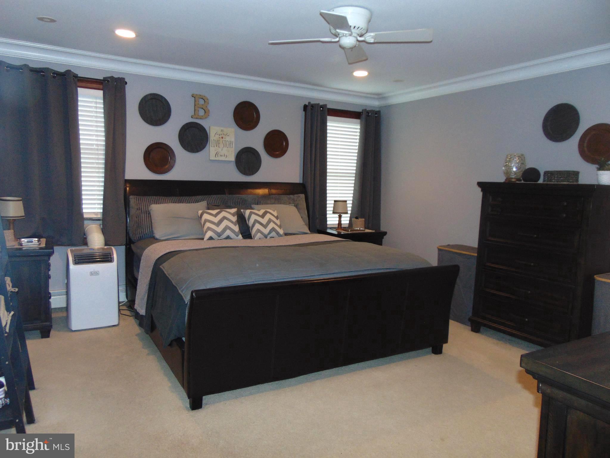 17 Winding Way Road Stratford, NJ 08084 - Photo 23 of 32 Primary Bedroom