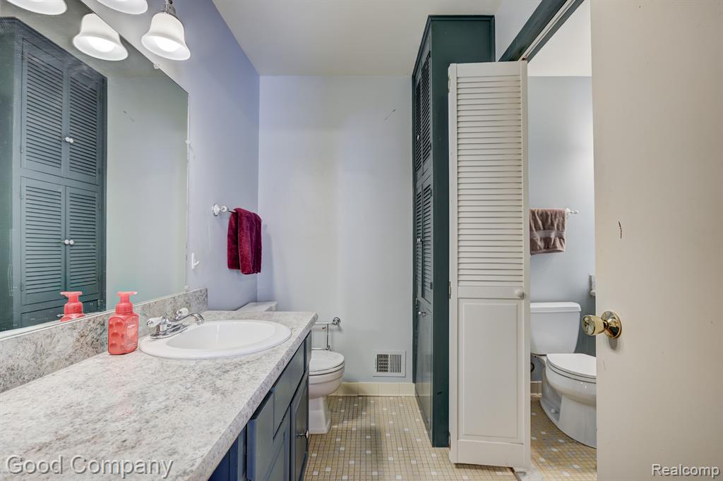 1512 Hidden Valley Lane Rochester Hills, MI 48306 - Photo 18 of 35