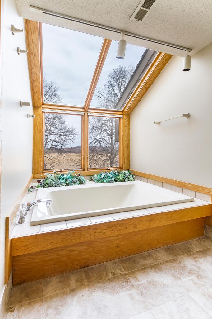 11412 Mt Curve Road Eden Prairie, MN 55347 - Photo 21 of 35 Gallery Image 21
