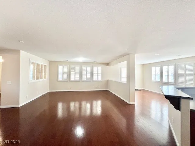 $2,900 | 18 Blue Valley Drive, Henderson, NV 89002