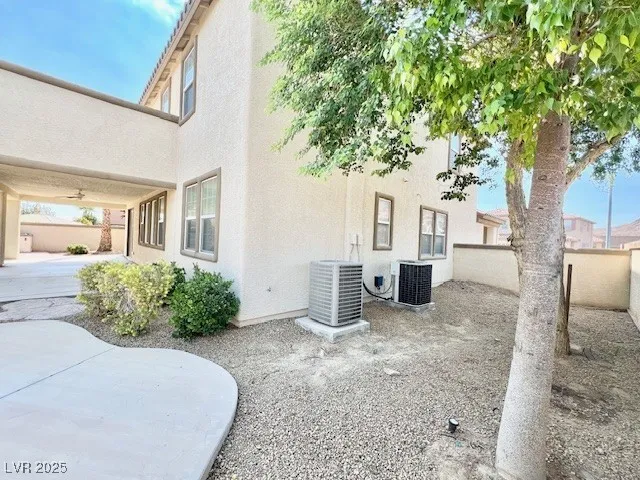 $2,900 | 18 Blue Valley Drive, Henderson, NV 89002