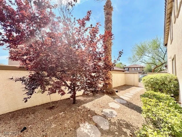 $2,900 | 18 Blue Valley Drive, Henderson, NV 89002