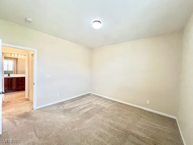 $2,900 | 18 Blue Valley Drive, Henderson, NV 89002