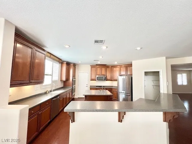 $2,900 | 18 Blue Valley Drive, Henderson, NV 89002