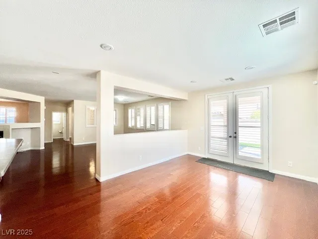 $2,900 | 18 Blue Valley Drive, Henderson, NV 89002