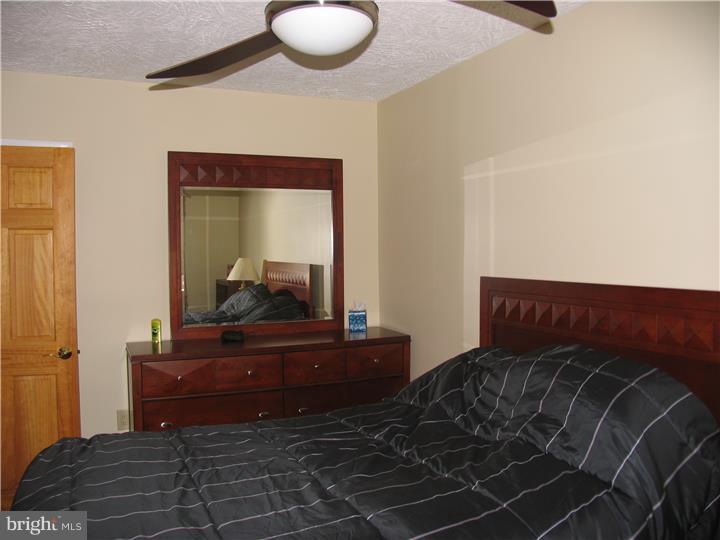 11871 Colman Road Philadelphia, PA 19154 - Photo 14 of 19 Gallery Image 14