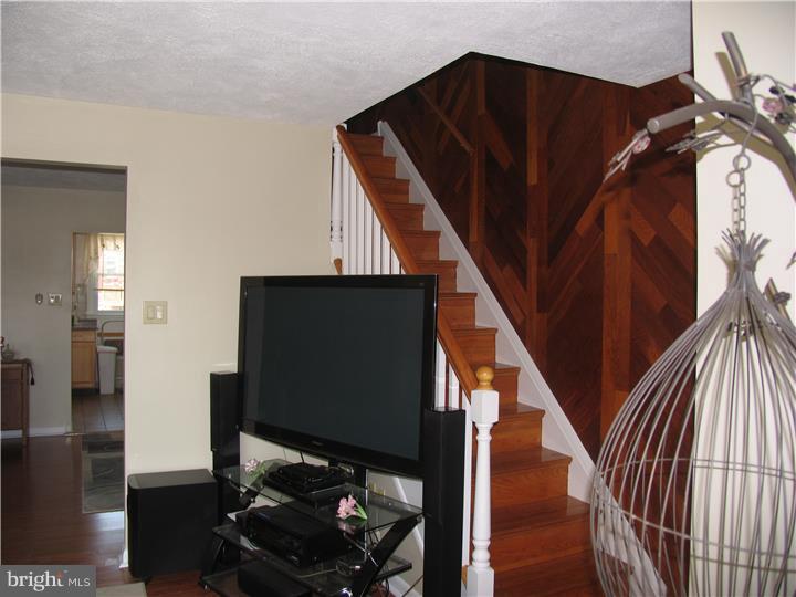 11871 Colman Road Philadelphia, PA 19154 - Photo 18 of 19 Gallery Image 18