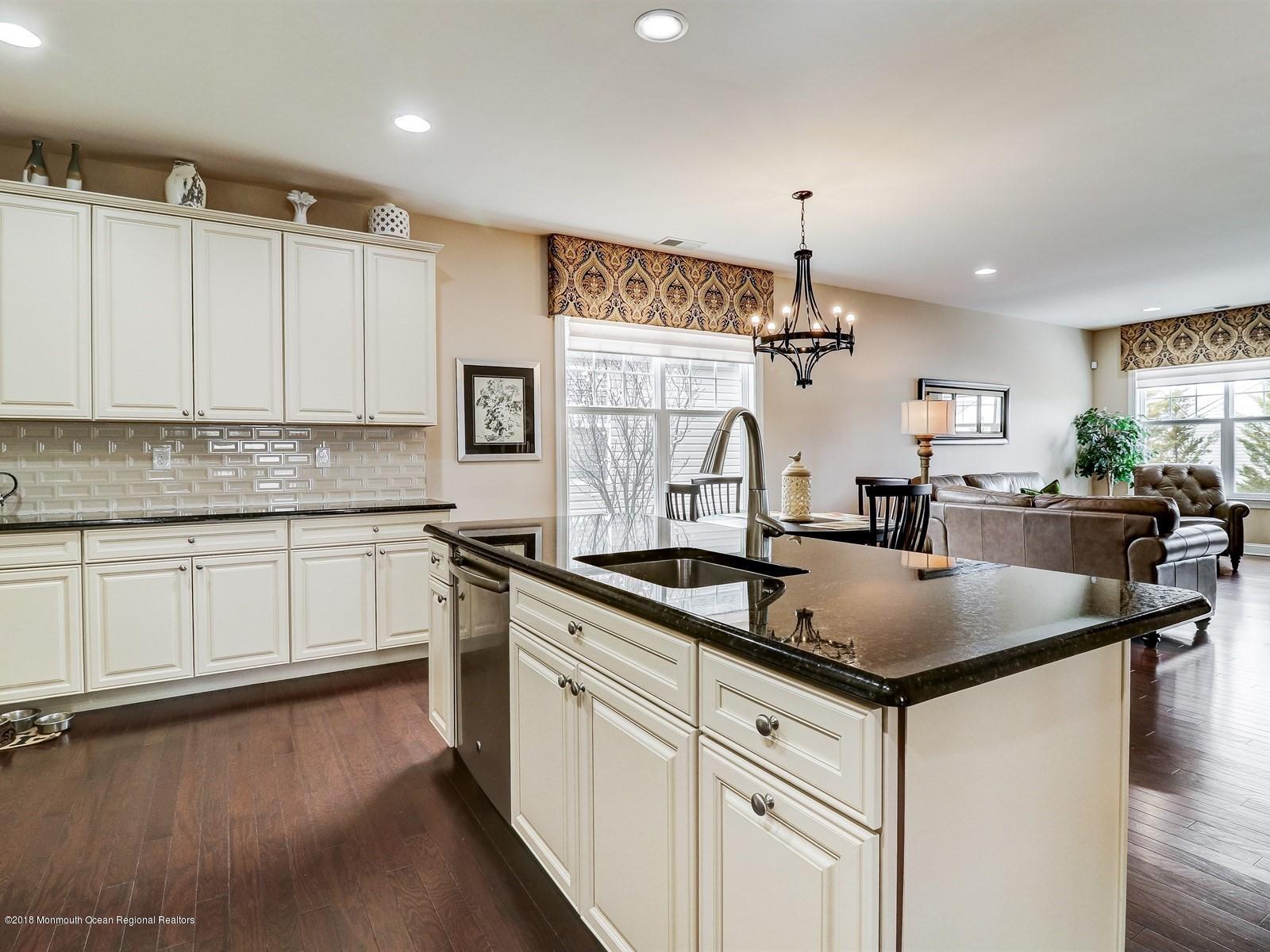 4 Denerail Road Manalapan, NJ 07726 - Photo 9 of 42 007_Kitchen