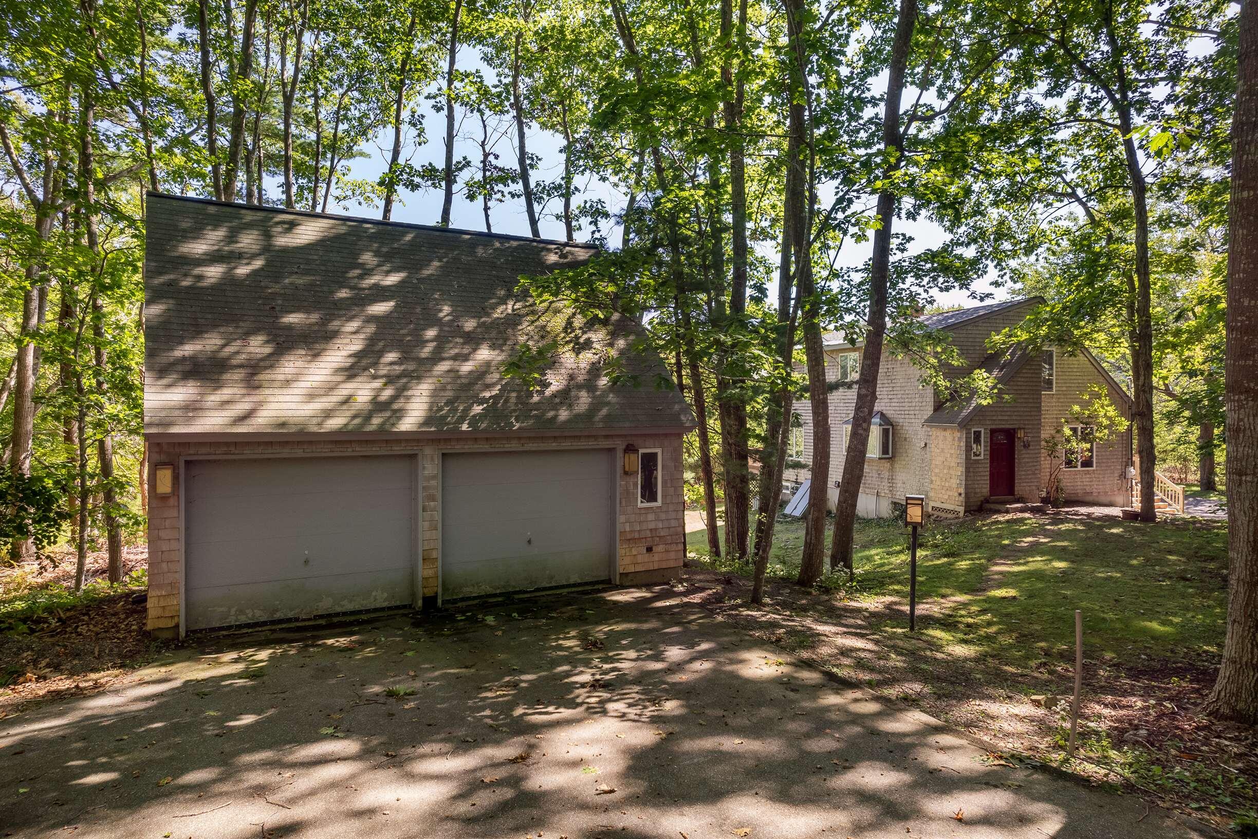 221 Shore Road York, ME 03902 - Photo 3 of 18 Garage
