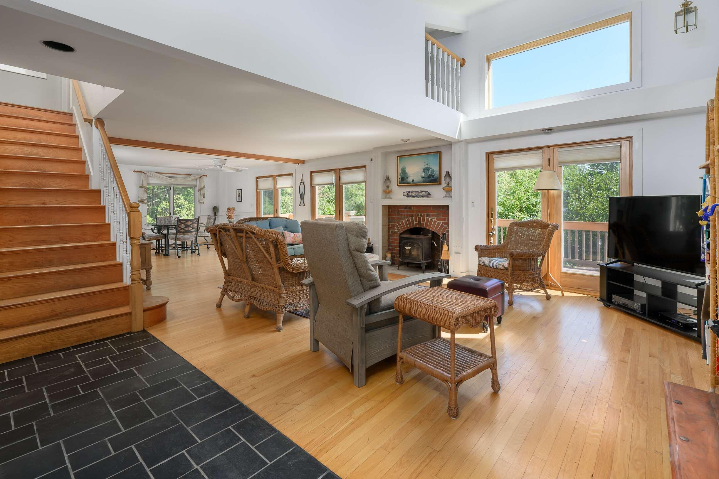 221 Shore Road York, ME 03902 - Photo 5 of 18 Living Room