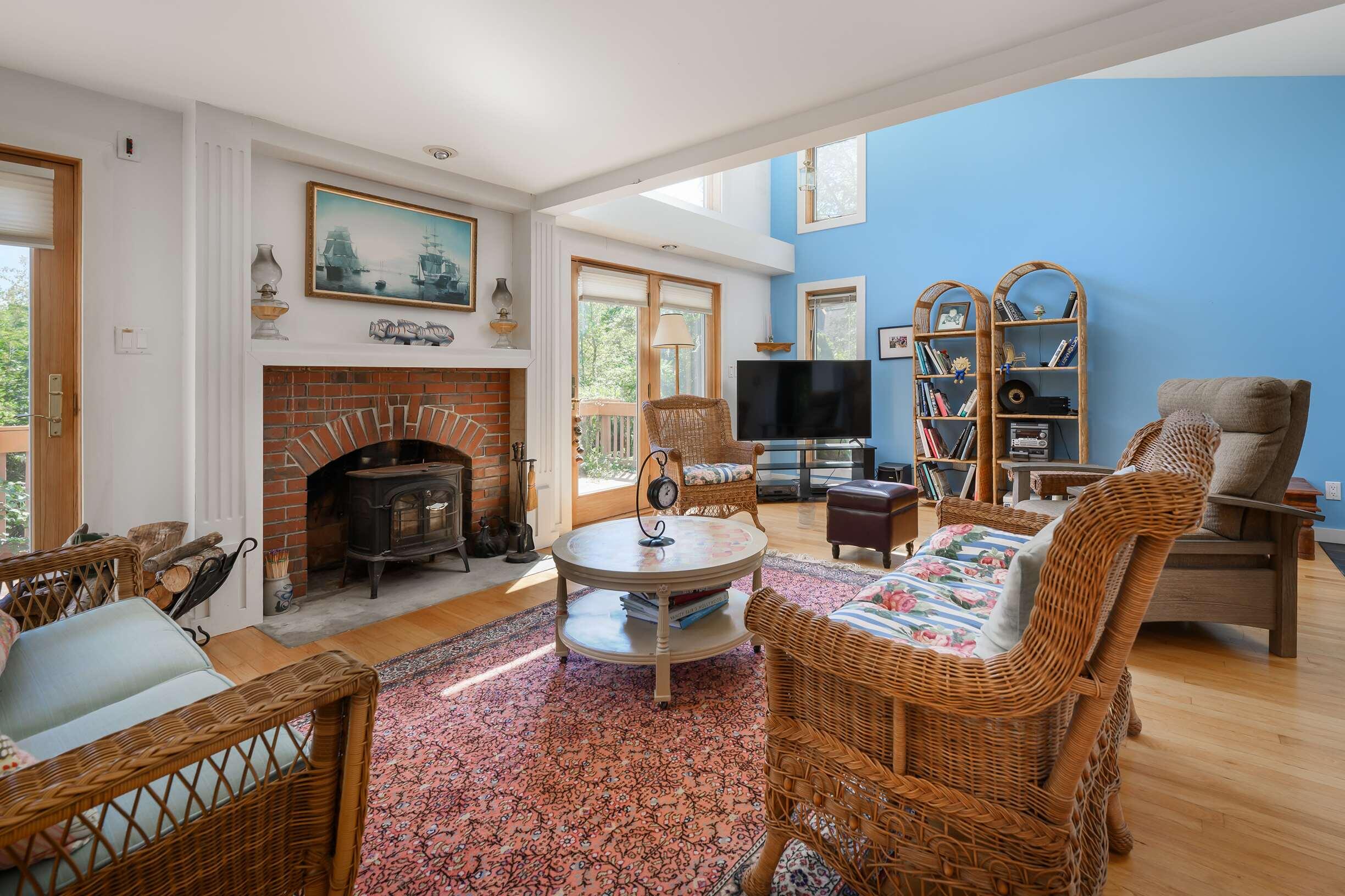 221 Shore Road York, ME 03902 - Photo 6 of 18 Living Room