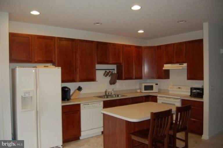 5029 Kemsley Road Rosedale, MD 21237 - Photo 5 of 14 Kitchen