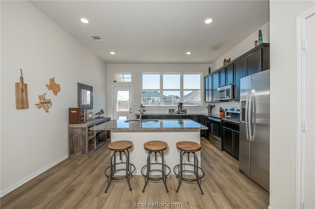 2012 Kathryn Drive Bryan, TX 77807 - Photo 9 of 37