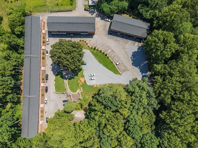 $738 | 100 Ridgeview Lane, Unit 19, Bassett, VA 24055