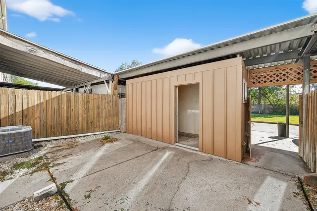 $1,700 | 8462 Leawood Boulevard, Houston, TX 77072