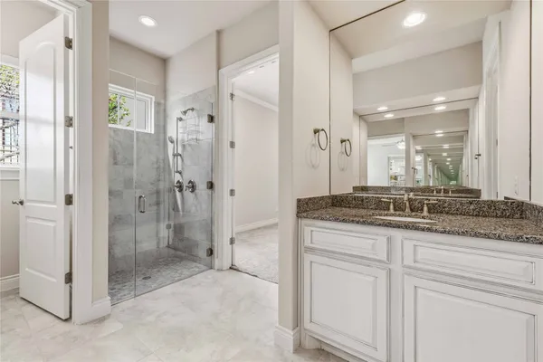 $725,000 | 204 Delfino Circle, Lakeway, TX 78734