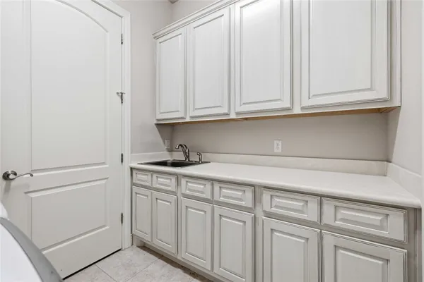 $725,000 | 204 Delfino Circle, Lakeway, TX 78734