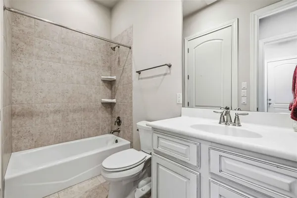 $725,000 | 204 Delfino Circle, Lakeway, TX 78734