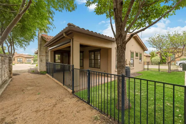 $725,000 | 204 Delfino Circle, Lakeway, TX 78734