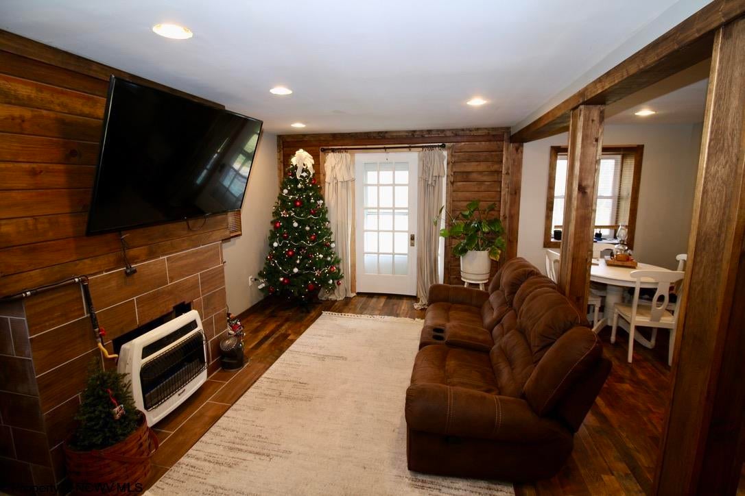 625 Q Reedsville, WV 26547 - Photo 14 of 33 Gallery Image 14