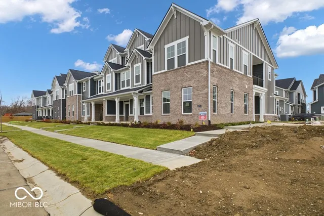 $394,999 | 5786 Arcade Boulevard, McCordsville, IN 46055