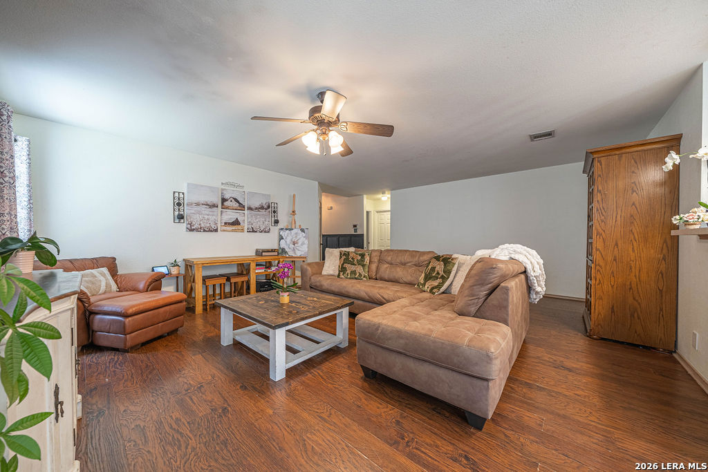 9115 Pumpkin Ridge Selma, TX 78154 - Photo 10 of 31